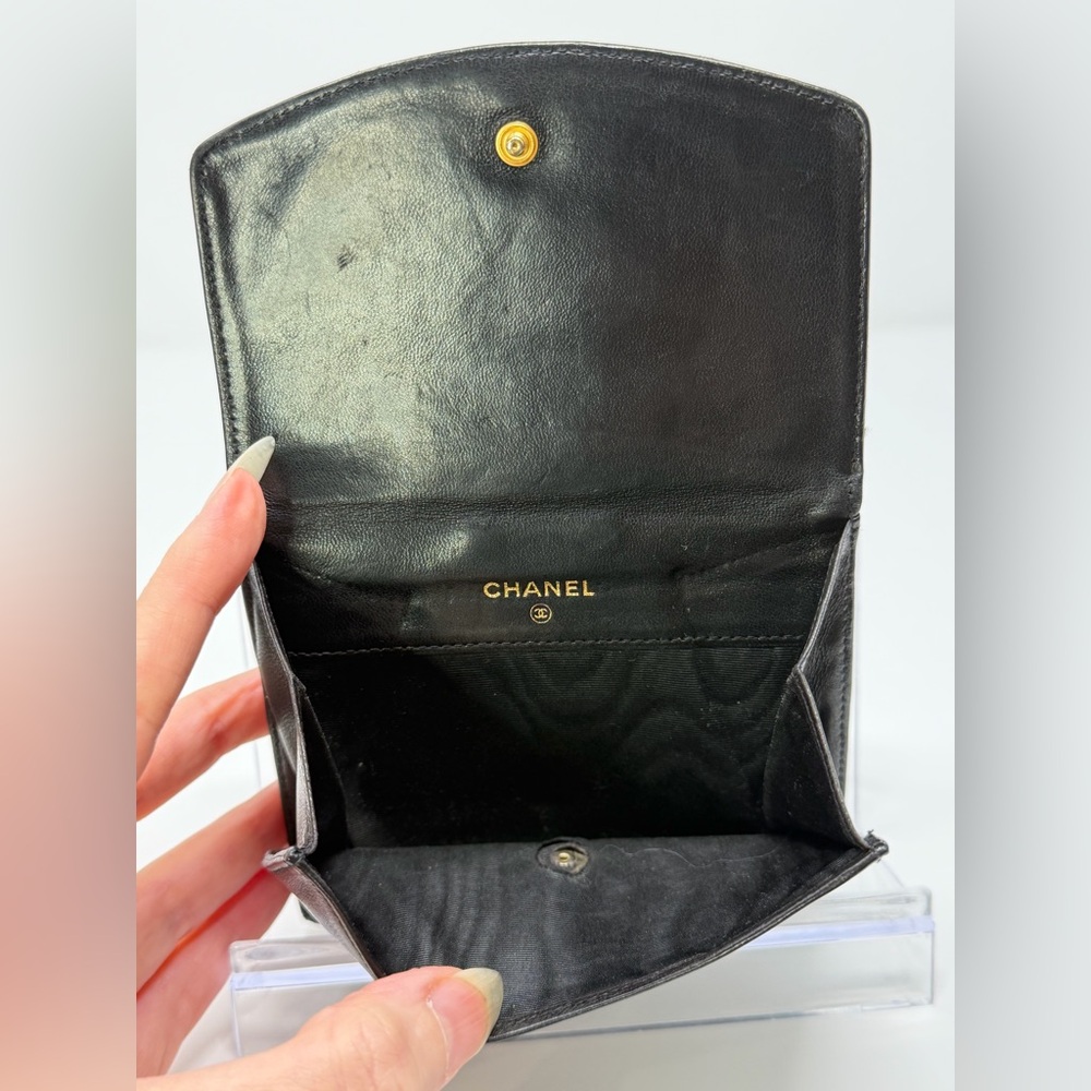 Chanel Black Lambskin Leather Wallet with Iconic CC Logo - Picture 9 of 10